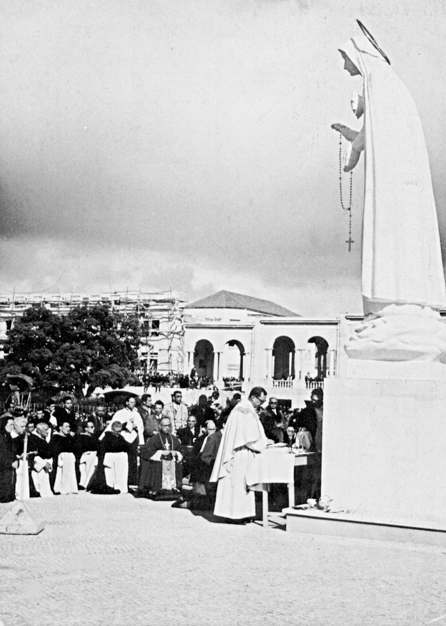 The Sculptor-Priest of Fatima